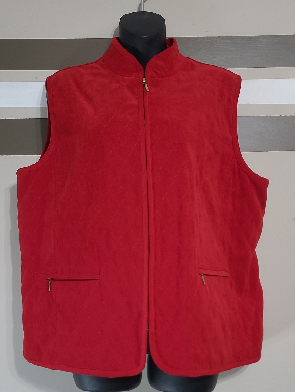 NWOT Alia Red Quilted Full Zip Lined Vest Sz 14